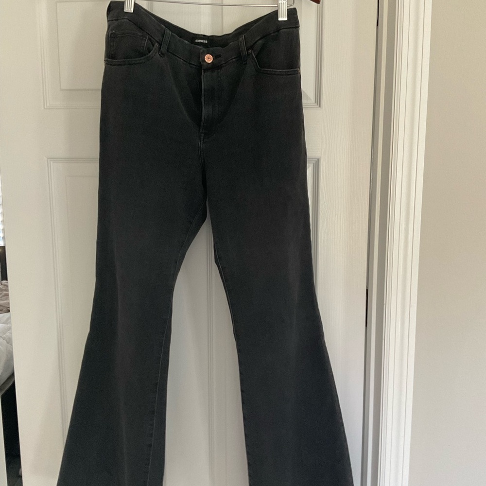 Express Flare Jeans